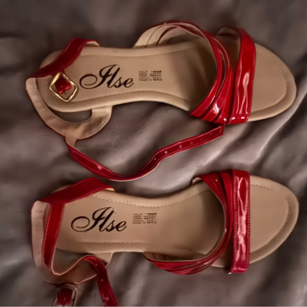 New Women's Red Sandals